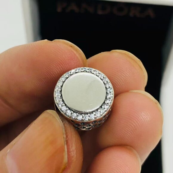 ✨🔥Pandora Skier Exclusive bead Charm - Picture 2 of 3